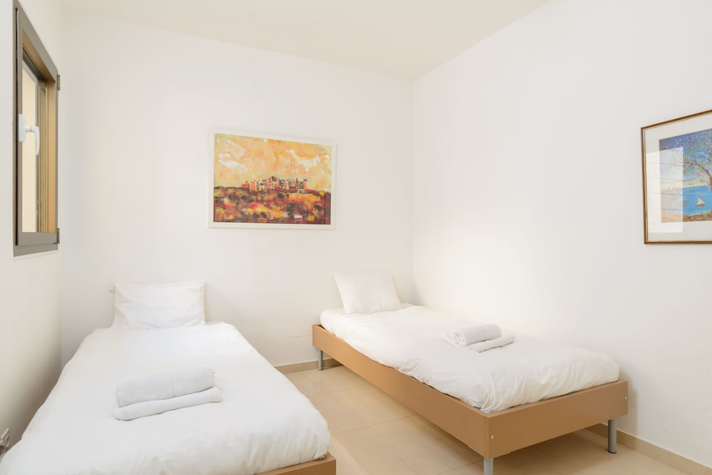 Comfort with Terrace over the Hills by FeelHome view 3