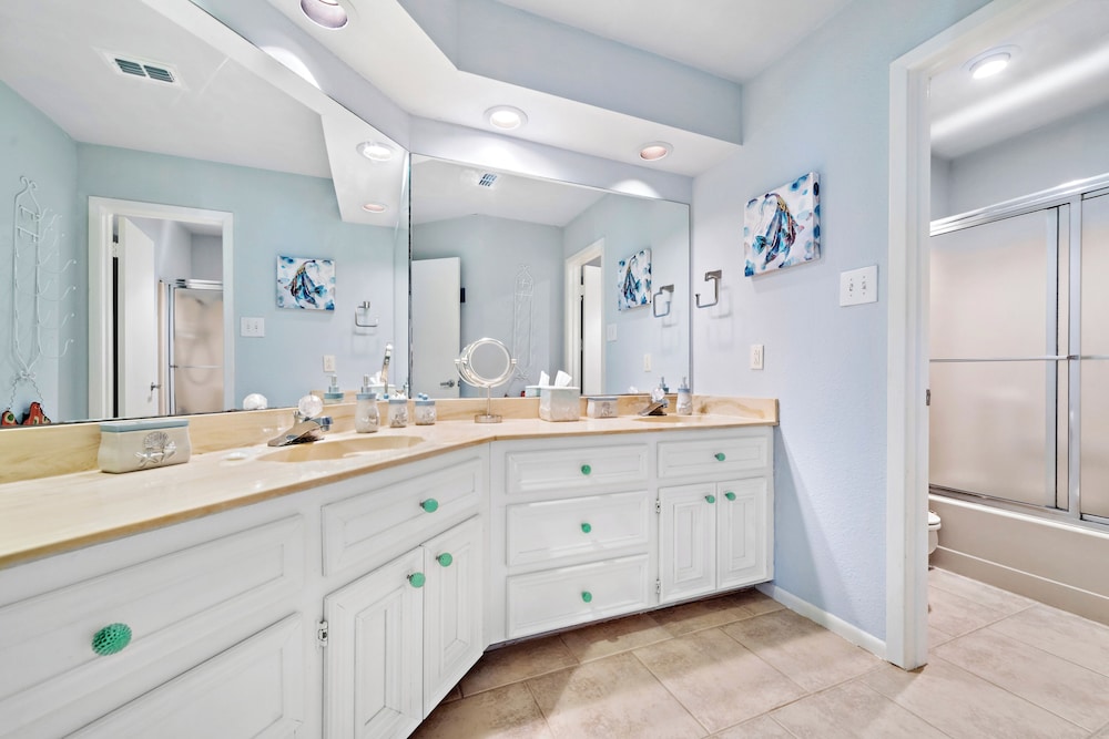 Butterfly Dunes by Ryson Vacation Rentals