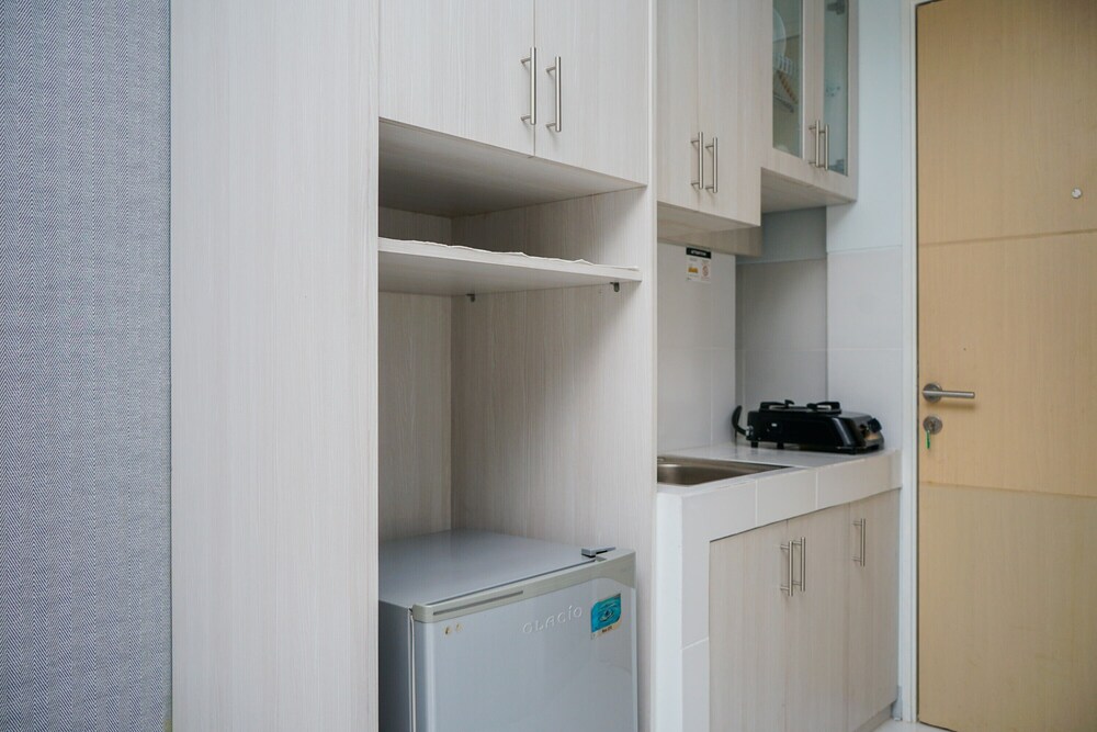 Minimalist Style Studio Ayodhya Apartment