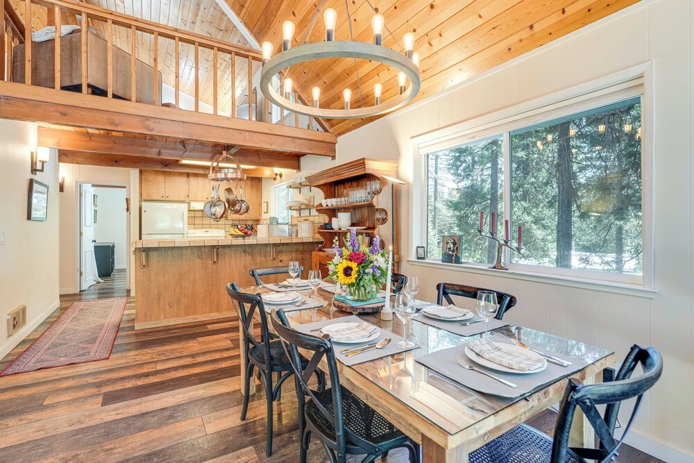 Private Lake Access: Pet-friendly Home in Arnold!