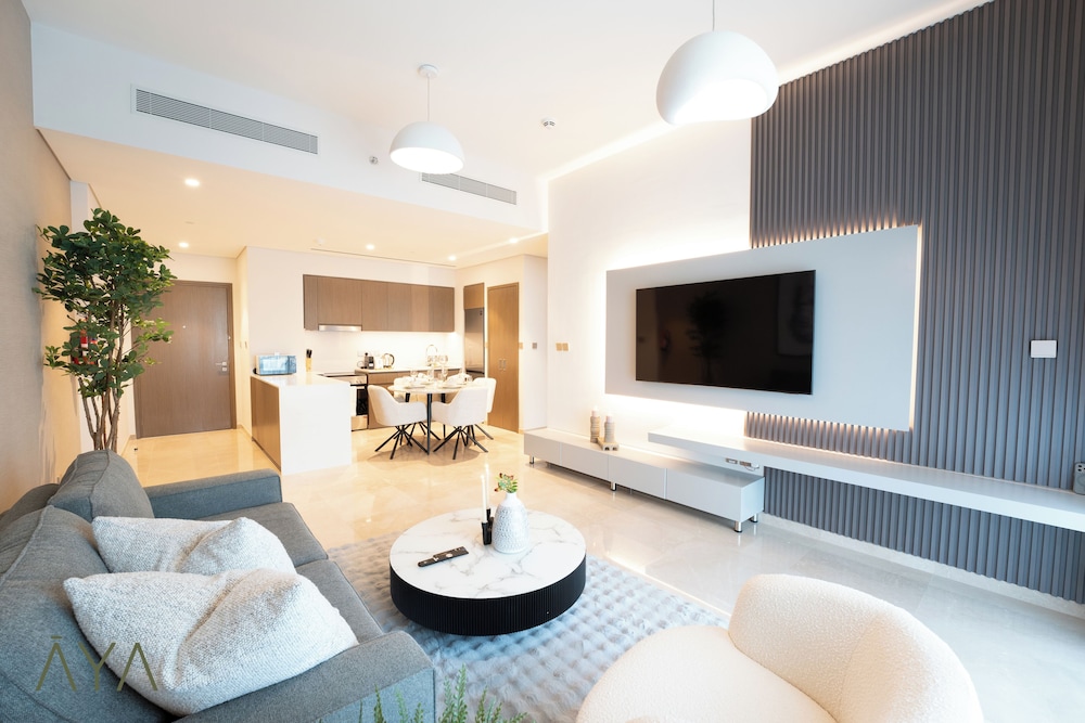 Downtown Luxe 1BR Vibes at Grande