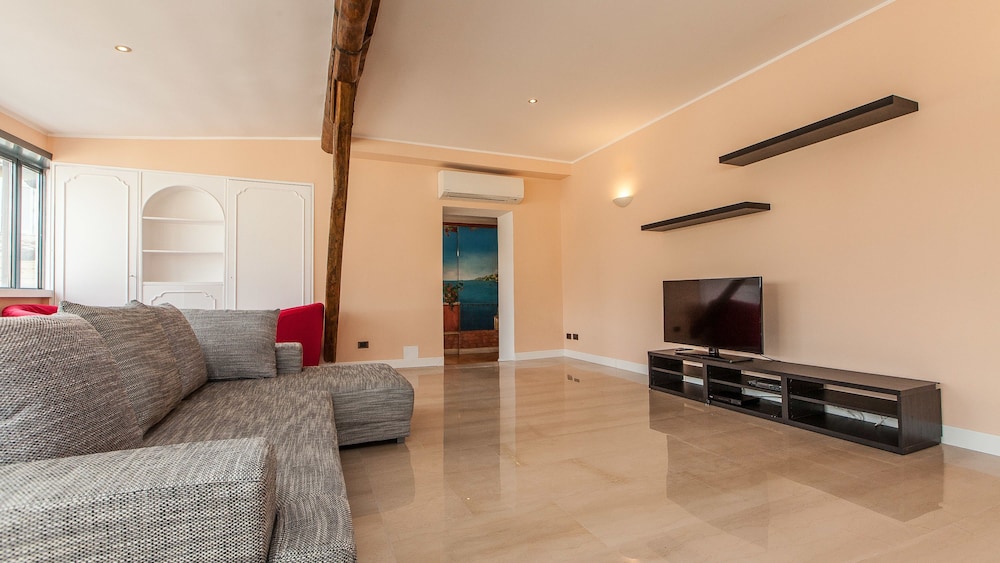 Rental in Rome Navona Penthouse