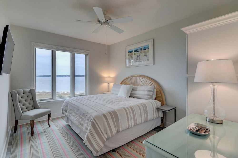 1919 South Beach Club at The Sea Pines Resort