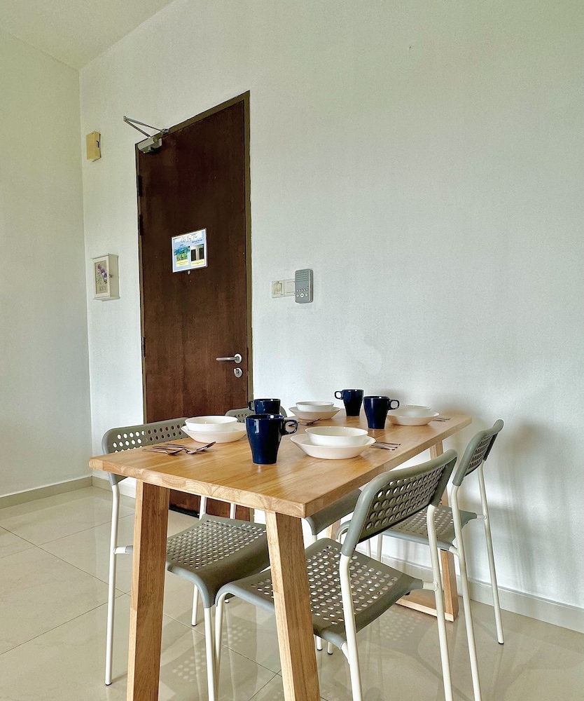 Country Garden Danga Bay Sea View Homestay by Stayrene