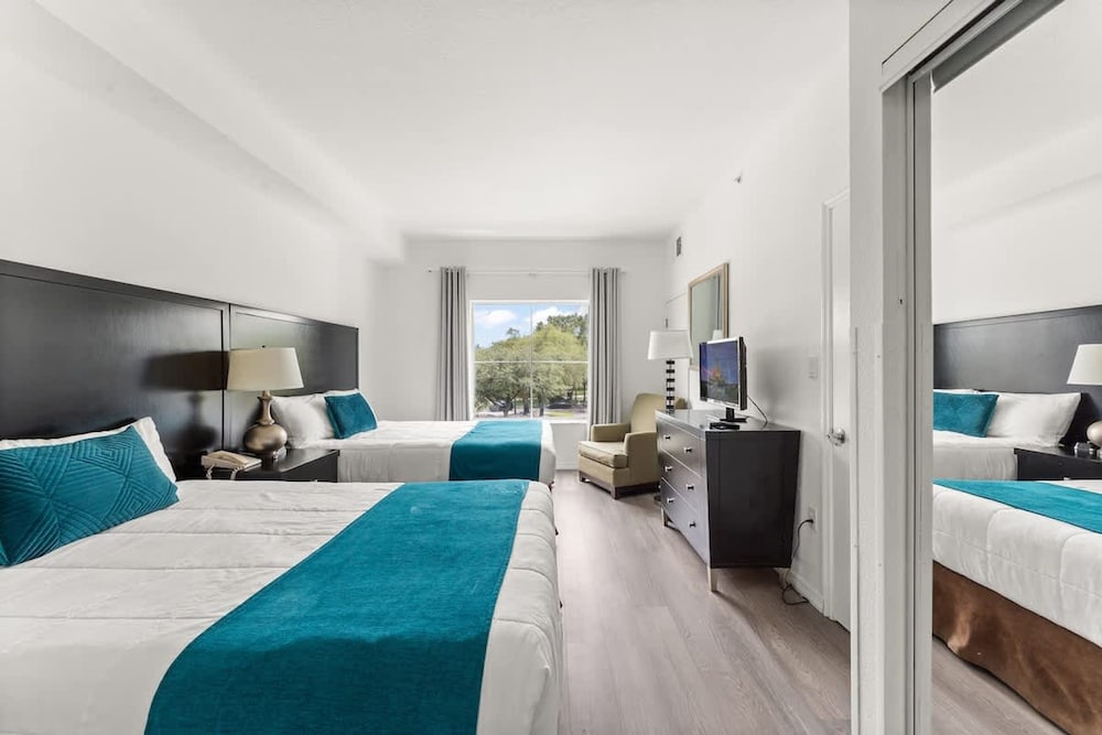 1BR Free Shuttle to Disney Parks