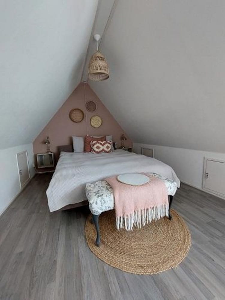 Cosy Furnished Holiday Home