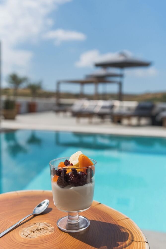 Chora Kythnos Suites