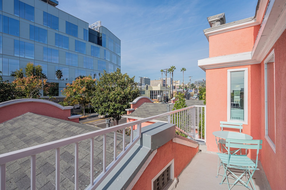 The Gower Street Bungalows by AvantStay