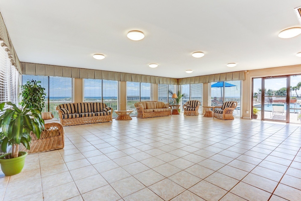 Fernandina Beach Vacations - Enchanting Ground Unit Condo Few Steps Away from the Ocean Side by RedAwning - Property Image 38