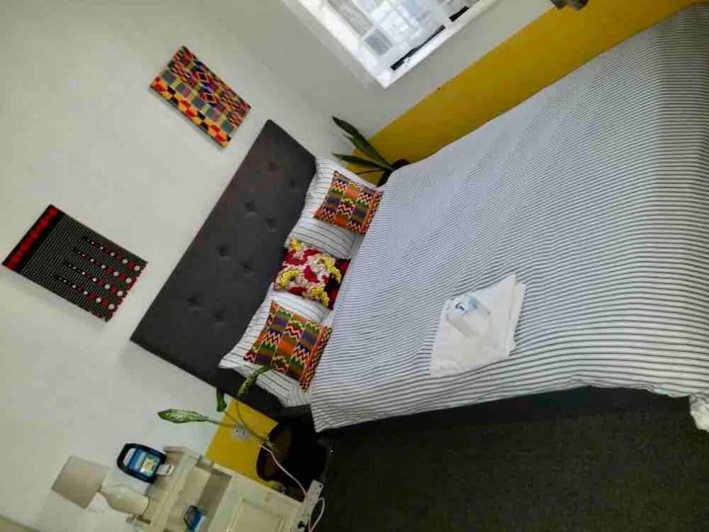 Beautiful 3-bed 2 Bath House at Spur Road Freetown view 4