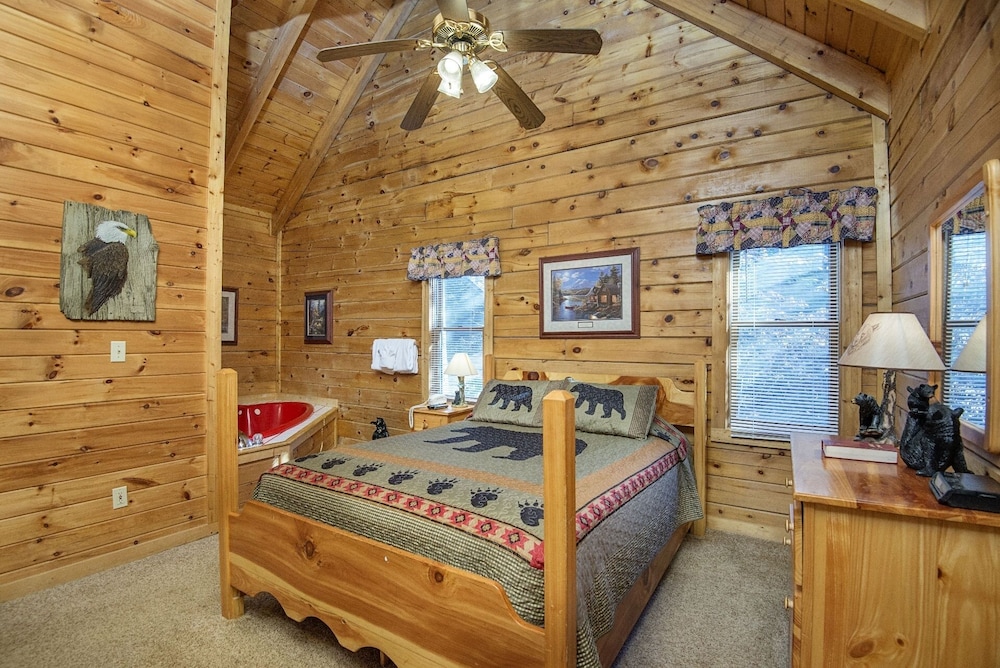 Er58 - Blue Heaven - Great Location! Close To All The Action! 1 Bedroom Cabin by RedAwning view 3