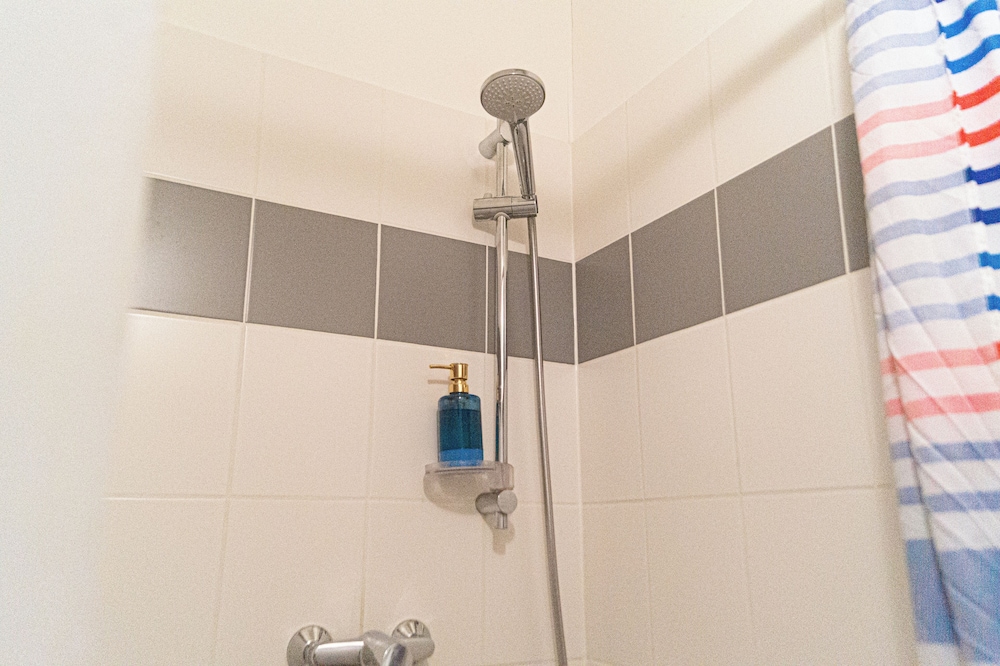 Budget 1BR Apt Sleeps 5 Belvedere