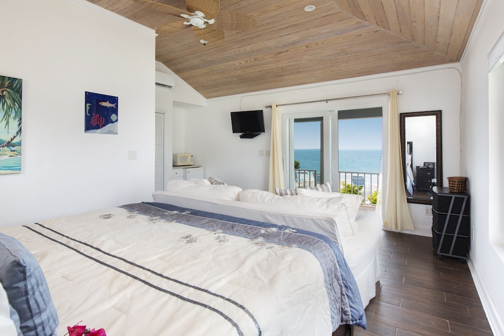 Neptune Cove 5 Bedroom Home view 4