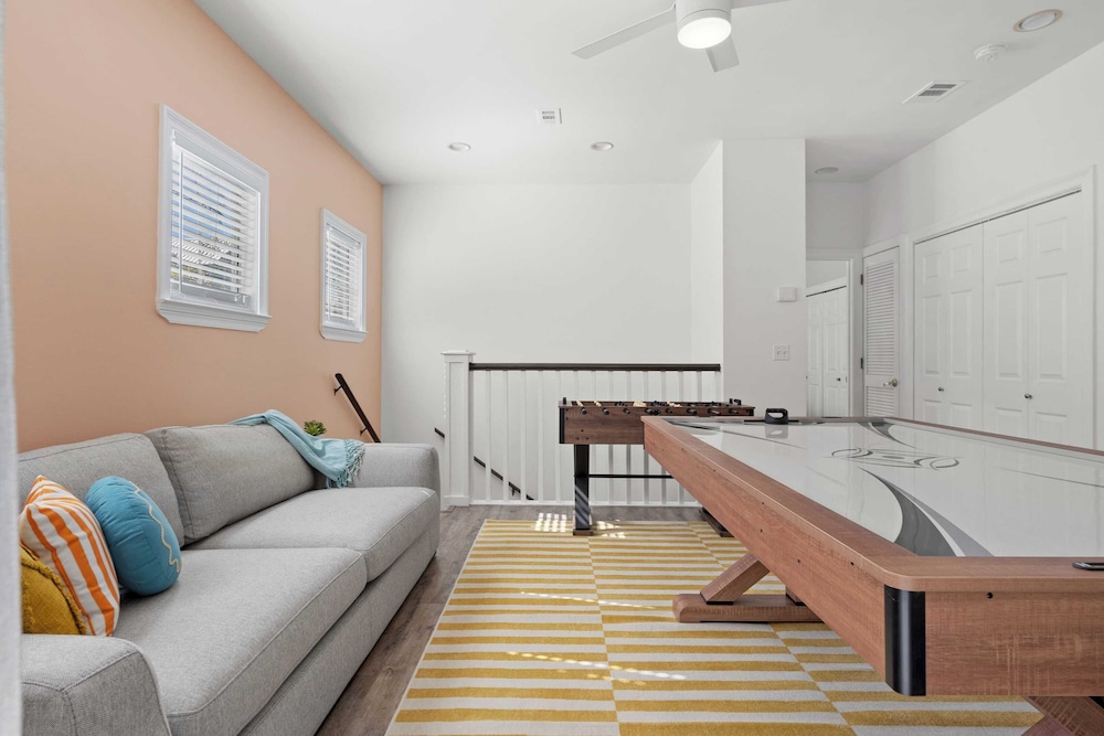 Steps to Beach! Arcade Game Room, Pool + Hot Tub Calico Scallop by Avantstay