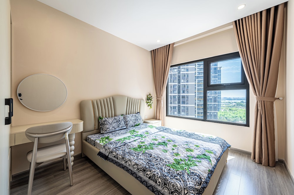 LA Nest 1BR River View Near Vincom
