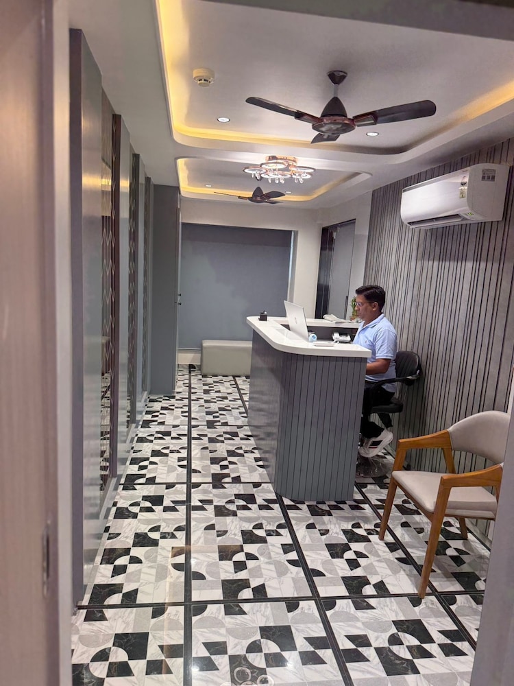 Hotel Laxus