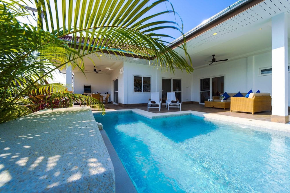 Brand-New Modern 3-Bedroom Villa MB20