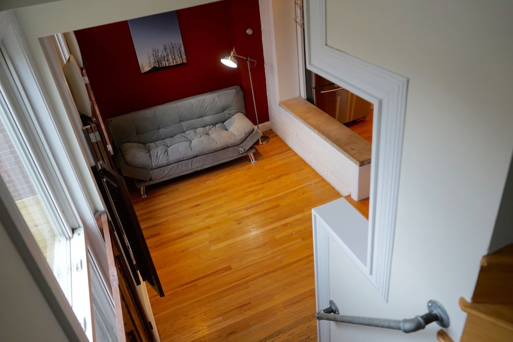 3-Level Bucktown Home - Amazing Outdoors & Parking - Image 3