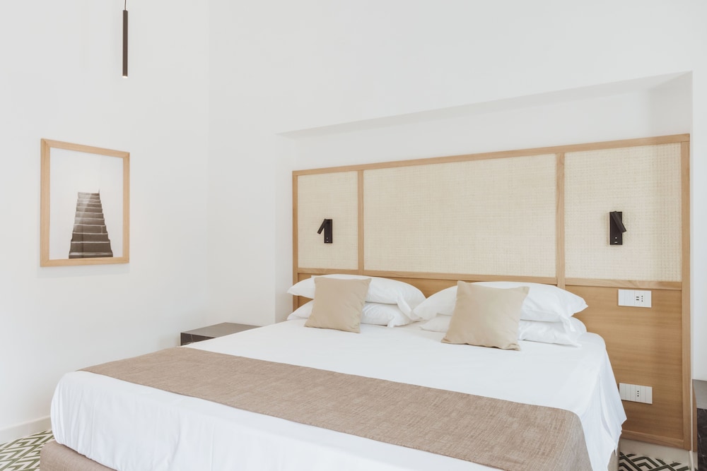 Elegant Suite With Balcony In Sorrento Center Near Oldtown