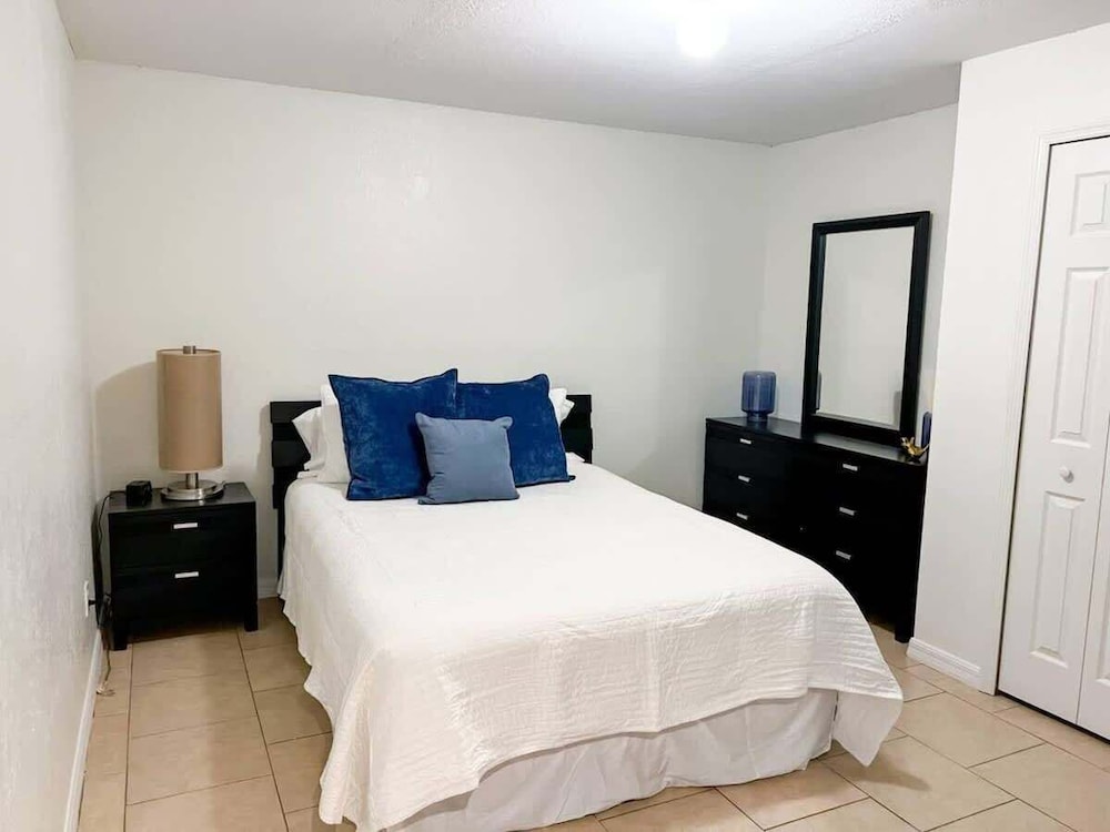 Contemporary 3 Bedroom Home in Dade City