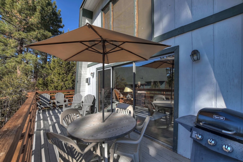 Yosemite Pines Cabin - Sleeps 6