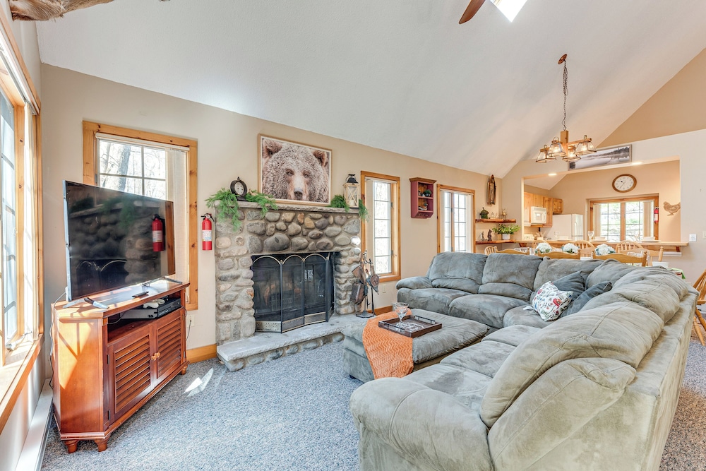 Access to Jack Frost Ski Resort: Home w/ Hot Tub