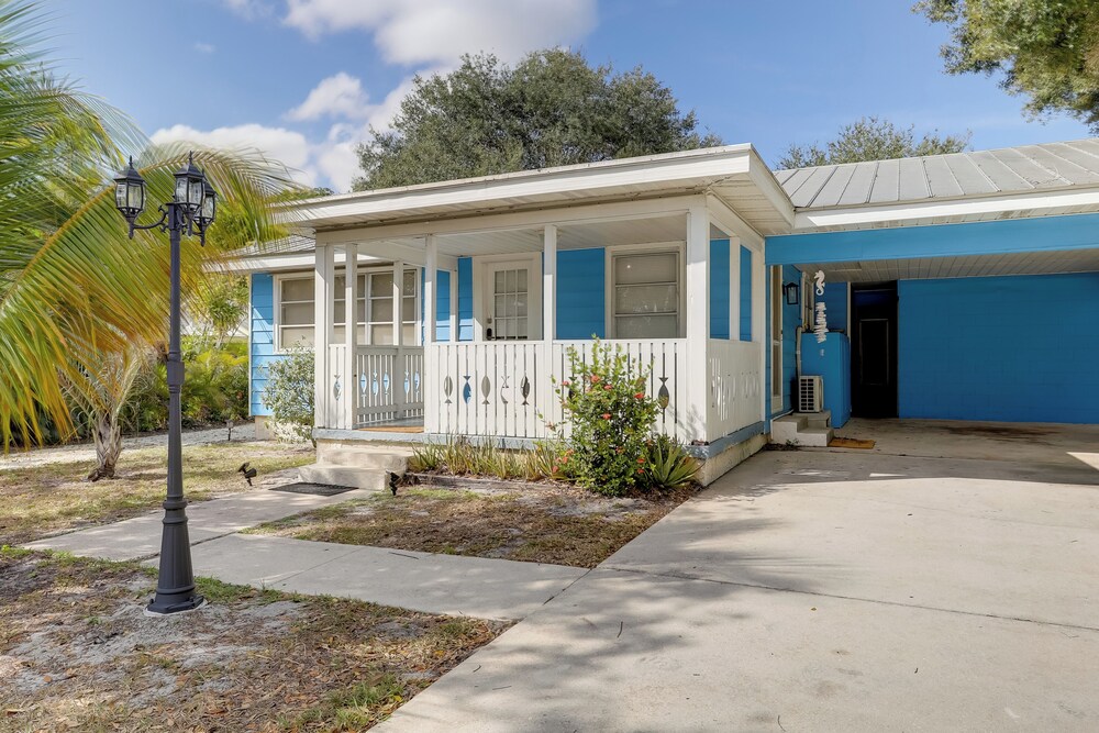 1/2 Mi to St. Lucie River: Treasure Coast Home