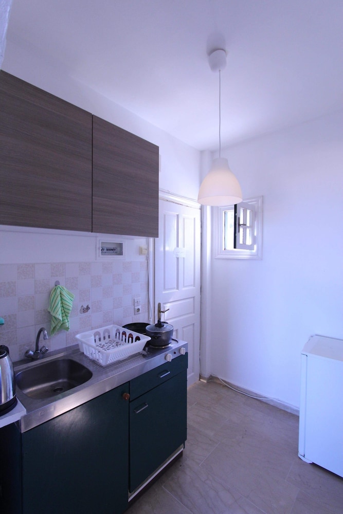 Avra Paradise Aparthotel
