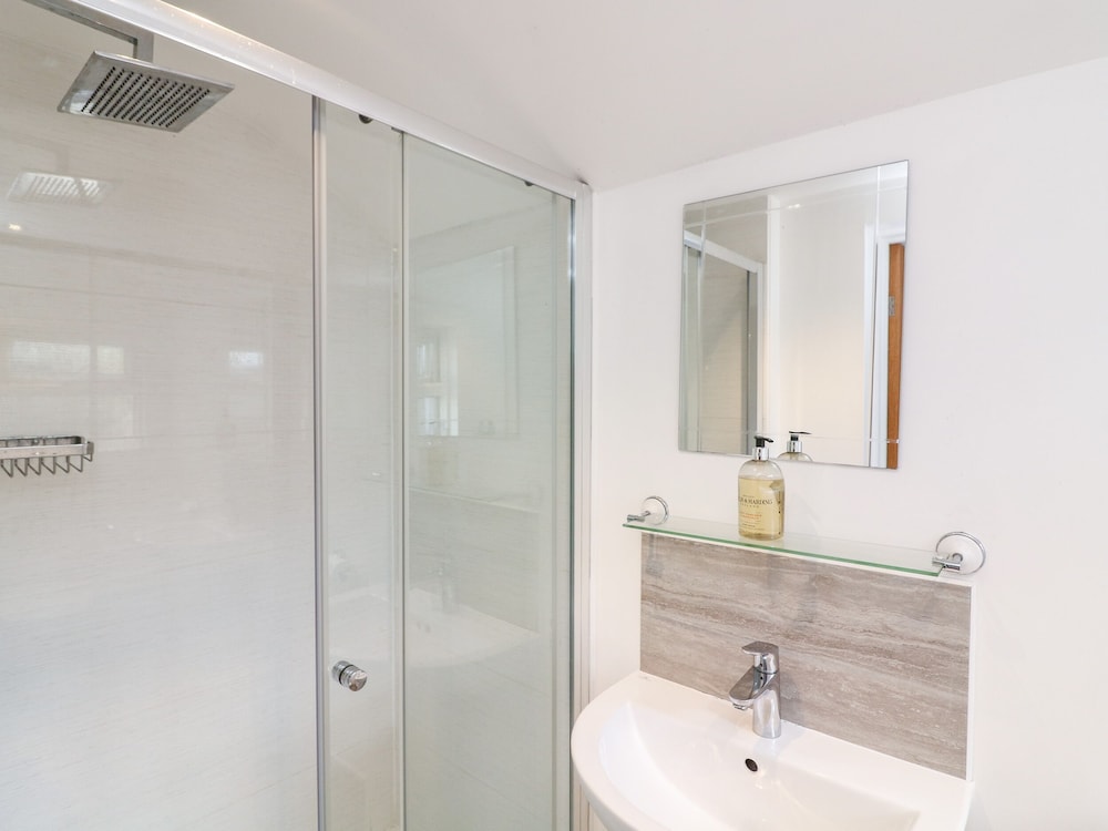 1 Camperdown Lodge