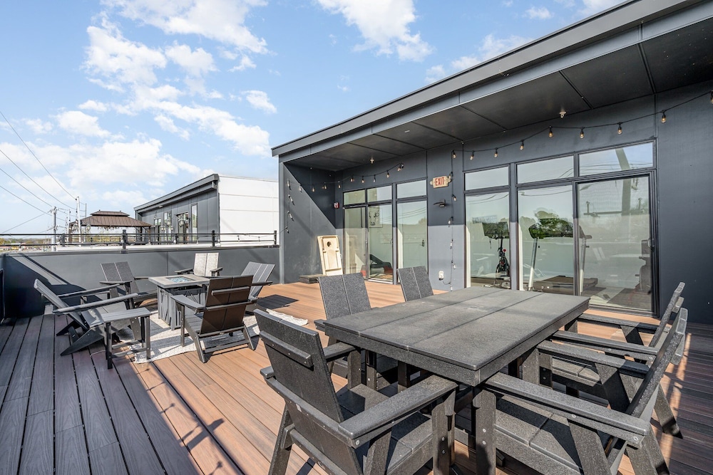 Gallatin Retreat-private Balcony-in East Nashville