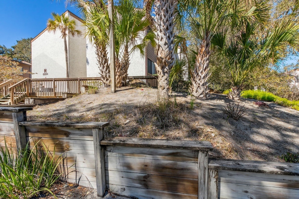 2585 Forest Ridge 2 Bedroom Condo