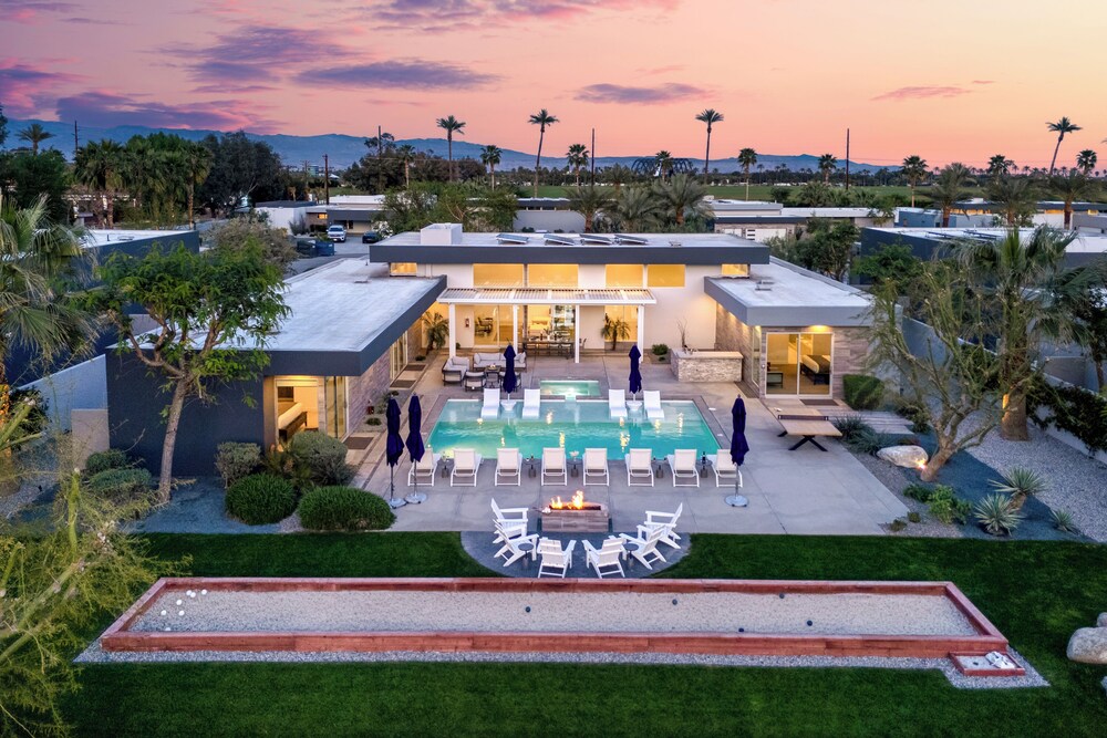 The Polo Villas by AvantStay – Modern Oasis Near Empire Polo Club