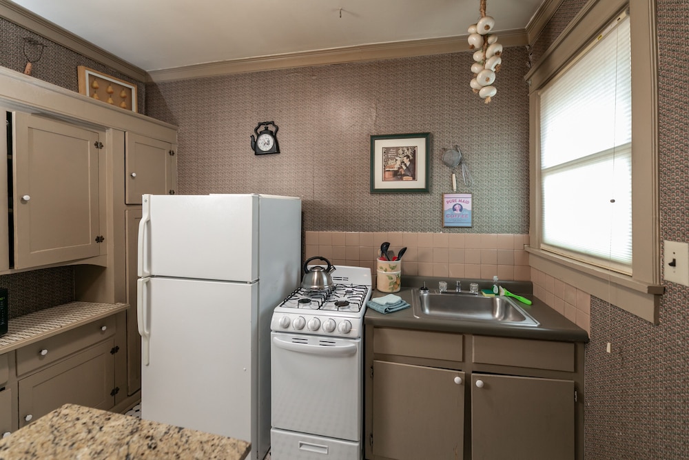 Memphis Belvedere Suites