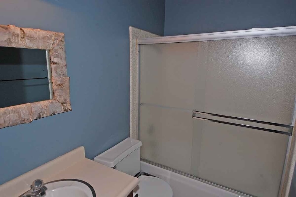 584 Alpine Drive 4 Bedroom Home