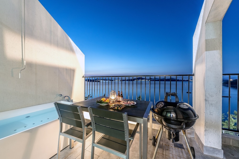 Yeosu Lastella Spa Pet-friendly Pension