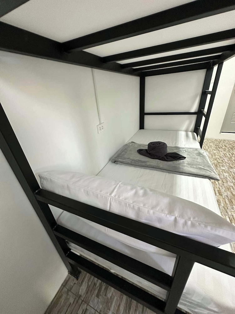 Phuket Hostel at Rawai