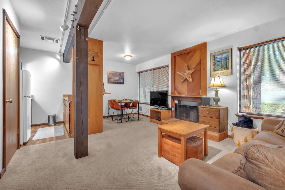 Cozy Condo With Fireplace - Tamarack #3 1 Bedroom Condo by Bear Valley Vacation Rentals