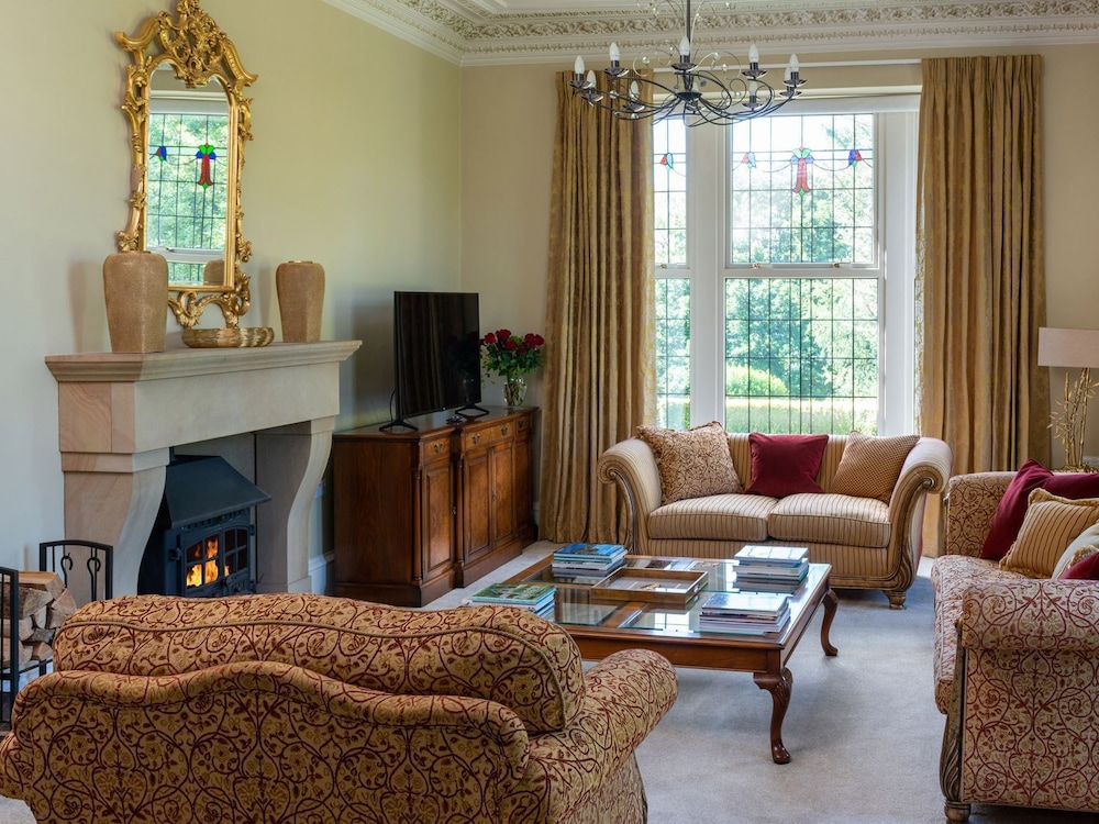 Moorlands Manor