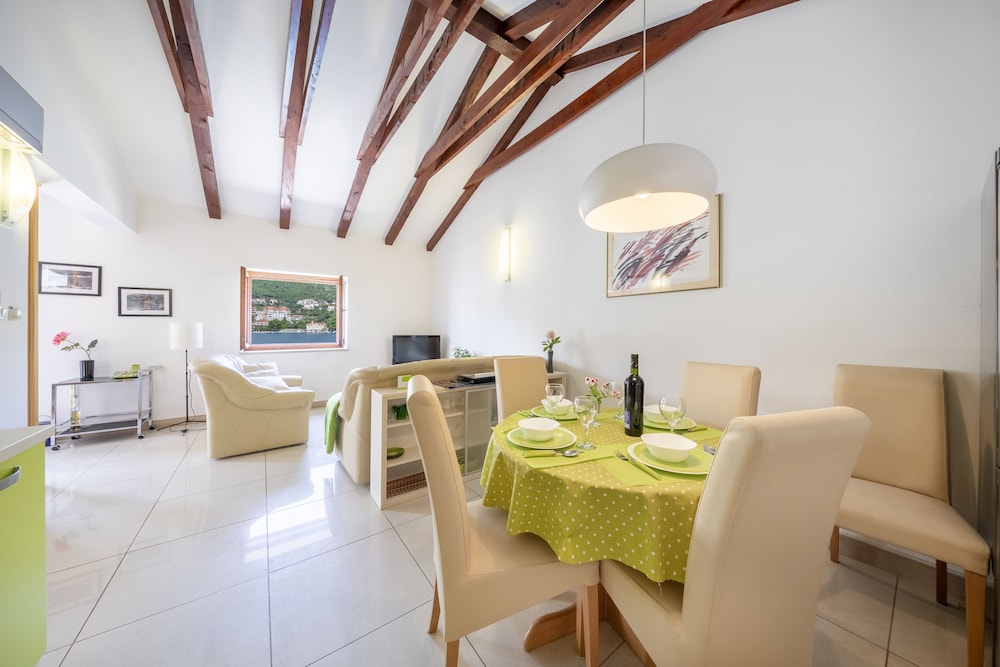 Apartment Vala