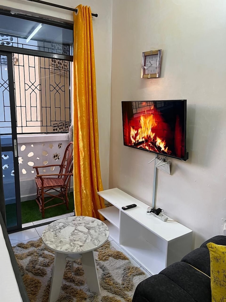 Lux Suites Lakeview Studios Bamburi
