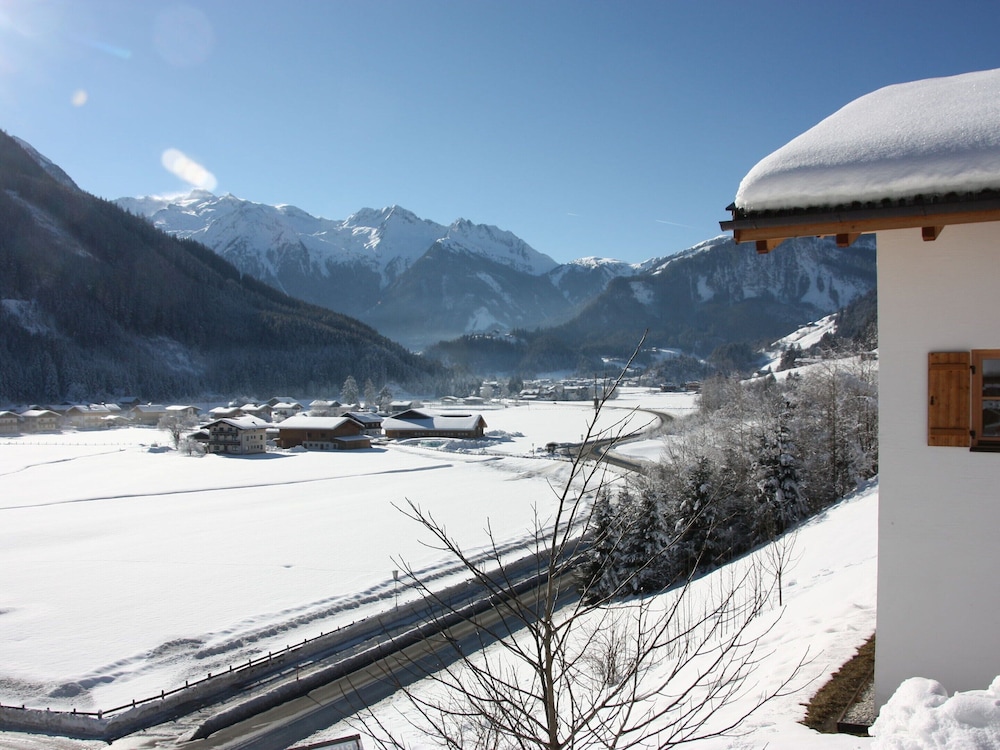 Chalet in Konigsleiten Near Ski Bus & Pool