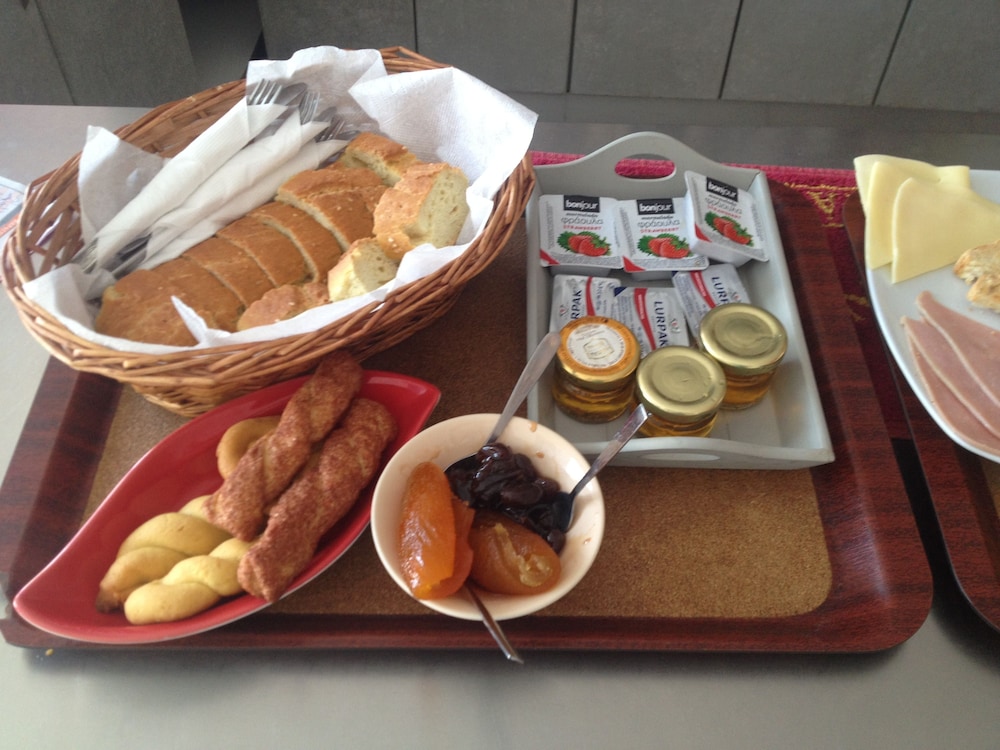 Maravellia Art Hotel - Property Image 5