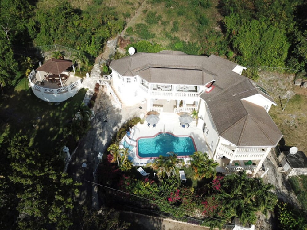 Sea Symphony Villa