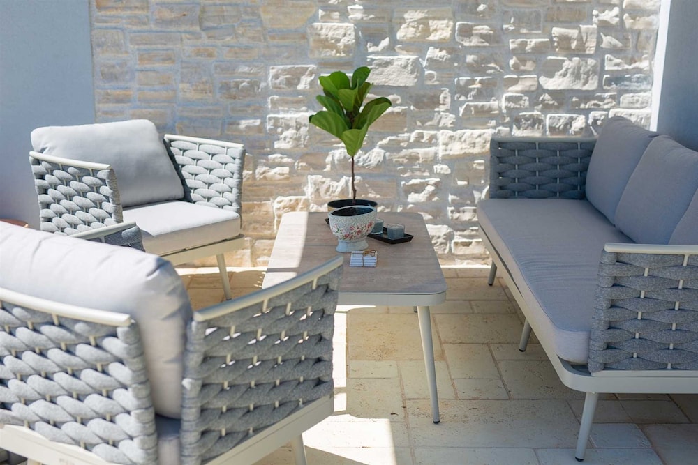 Villa Astrum With Heated Pool Jacuzzi and Sauna