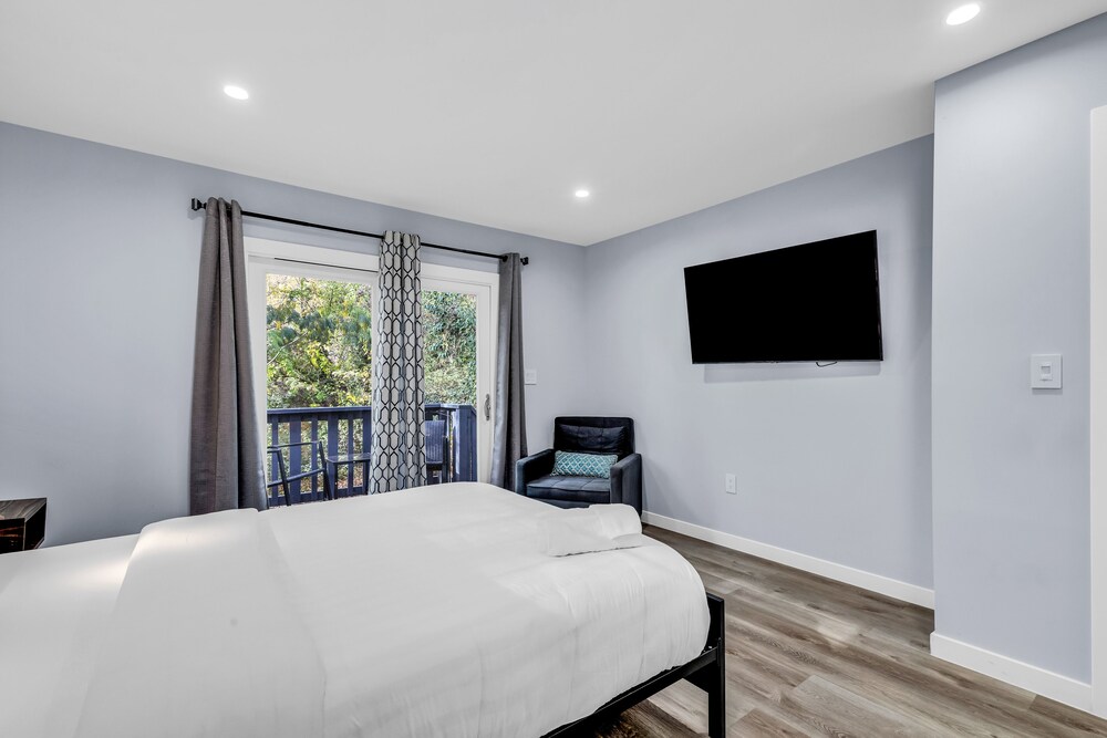 Charlotte Retreat Luxury 4BR Heaven