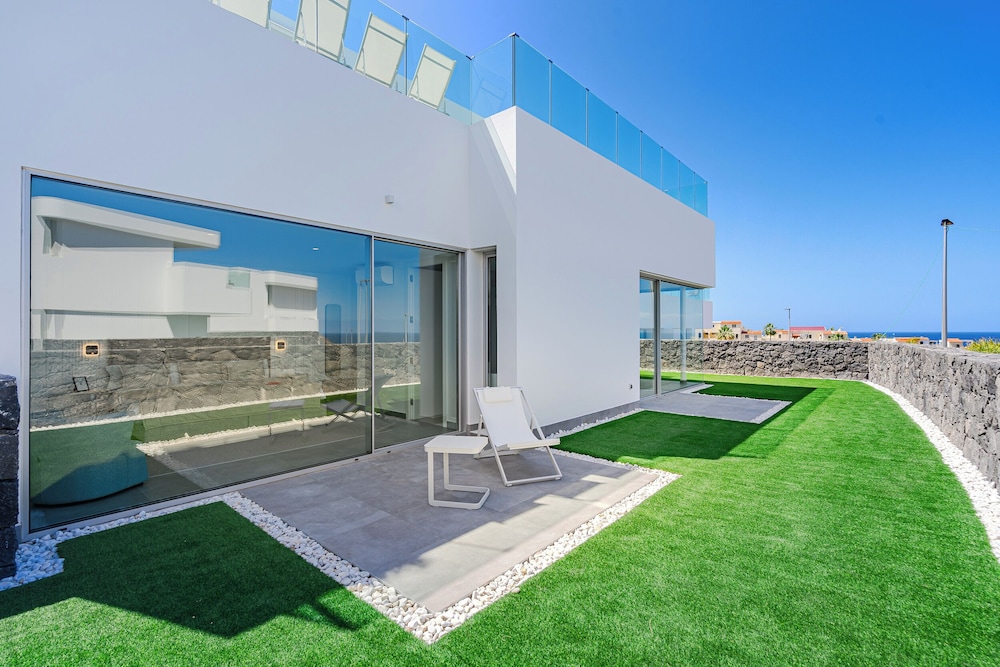 Casangular by Upper