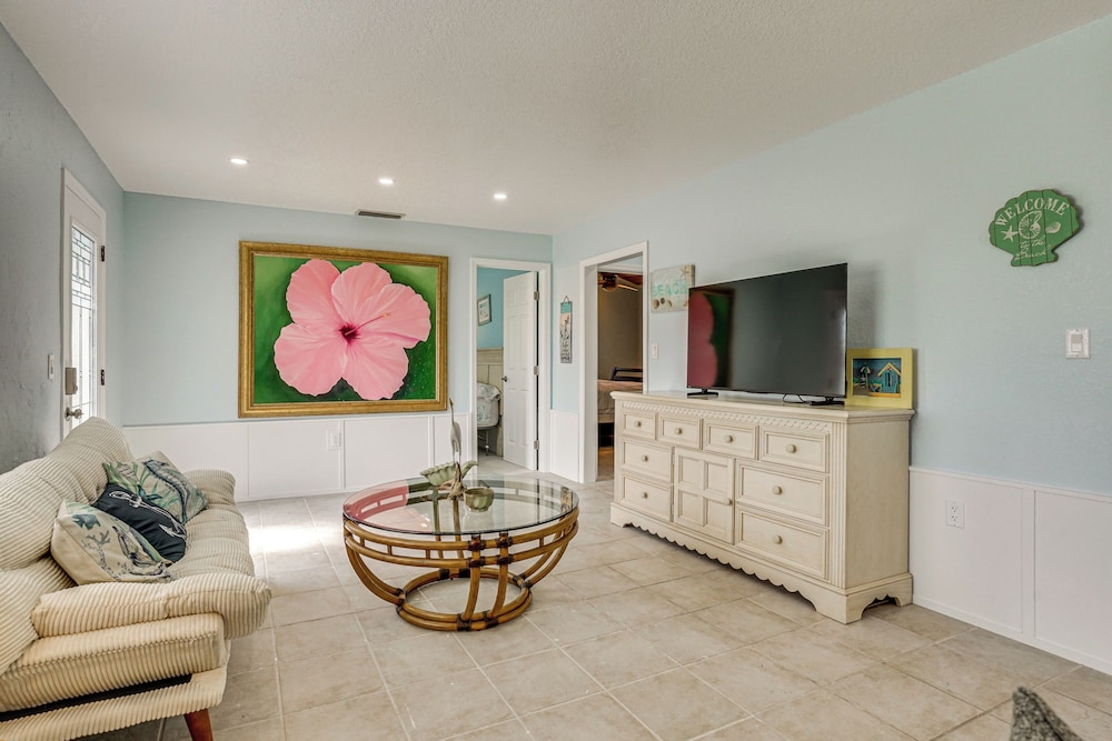 3 Mi to Beaches: Pet-friendly Retreat in Bradenton