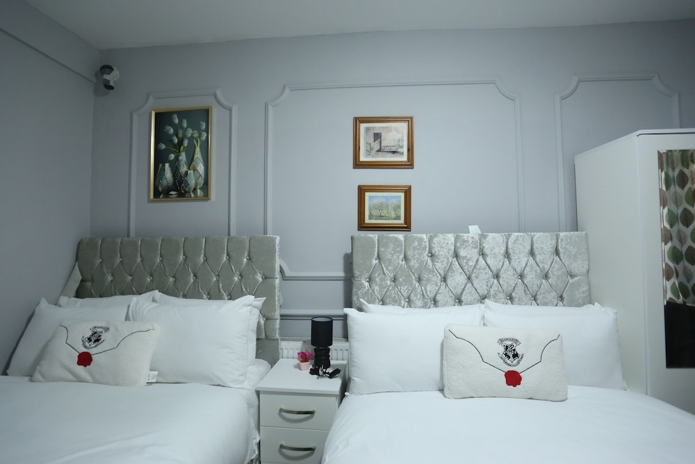 Heathrow roomzzzz B&B