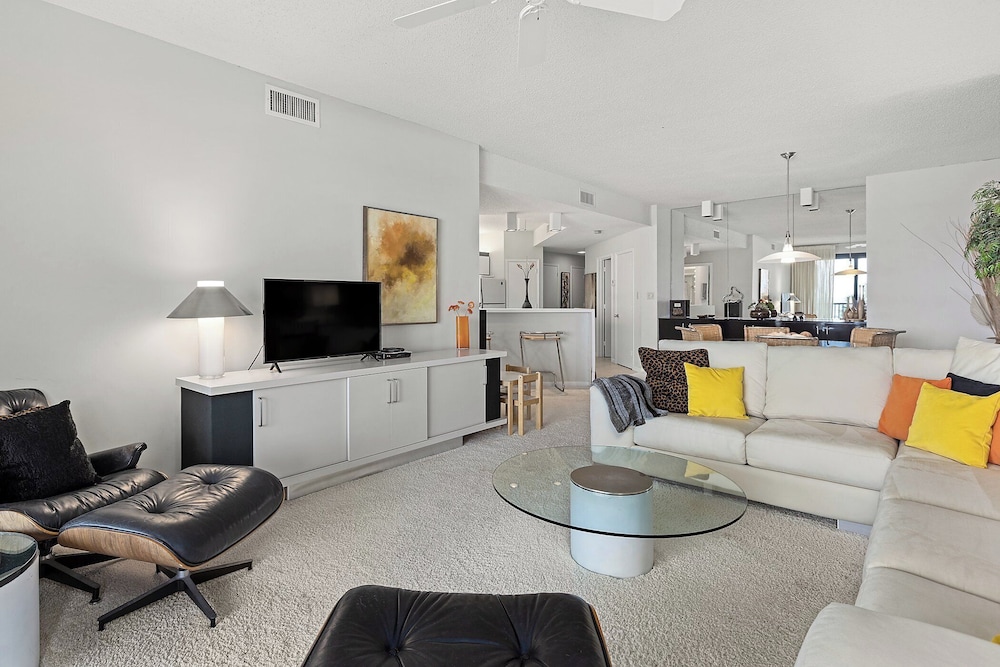 Romar House by Southern Vacation Rentals