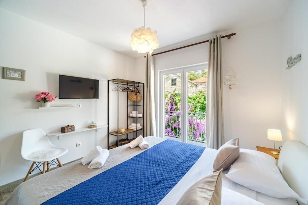 Rooms Ana